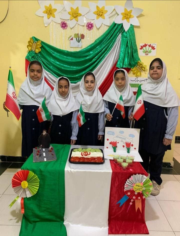 پیش دبستانی و دبستان غیر دولتی دخترانه هوشمند مهر اندیش
