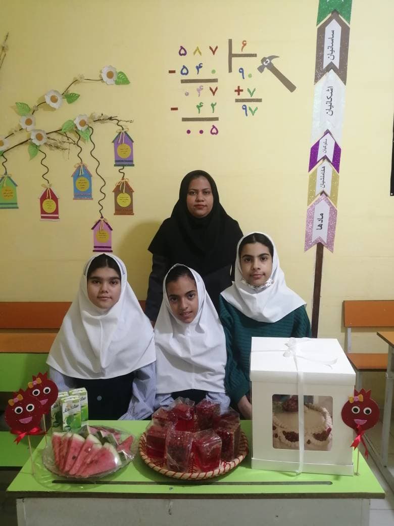 پیش دبستانی و دبستان غیر دولتی دخترانه هوشمند مهر اندیش
