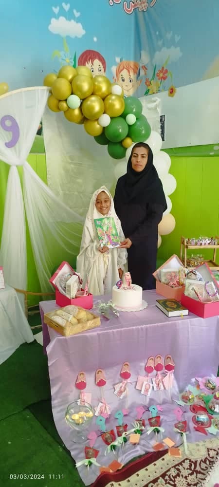 پیش دبستانی و دبستان غیر دولتی دخترانه هوشمند مهر اندیش